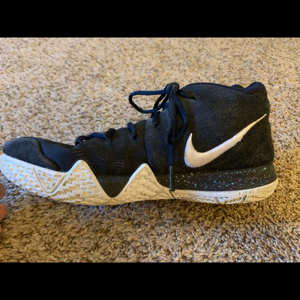 Kyrie Irving basketball shoes - boys - Picture 5 of 5